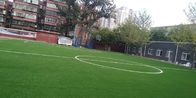 De Voetbal Synthetisch Gras van de slijtageweerstand voor het Speelplaats Lange Gebruikende Leven