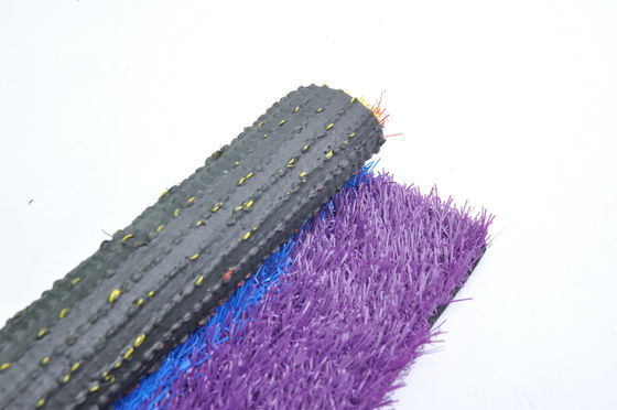 Het comfortabele Polyethyleen kleurde Kunstmatig Gras voor de Speelplaats van Kinderen