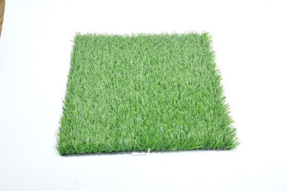 Het openlucht Zachte Kunstmatige Gras van het Sporten Synthetische Gras dat als Echt Gras kijkt